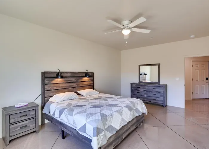 Apartment Desert Escape Near Havasu & London Bridge! Lake Havasu City