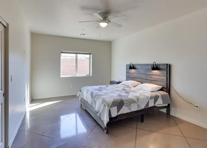 Apartment Desert Escape Near Havasu & London Bridge! Lake Havasu City